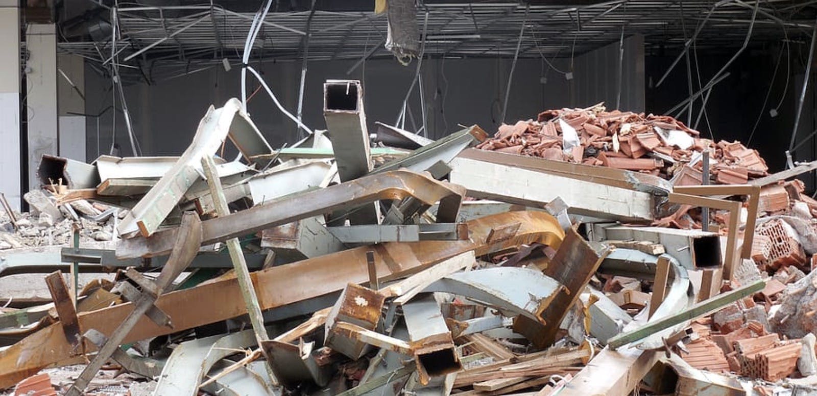 The average construction waste estimate for a 2,000-square-foot home is more than 8,000 pounds of material. It's time for home builders to get a better understanding of the amount and type of waste their jobsites generate. Start by looking in your dumpsters.