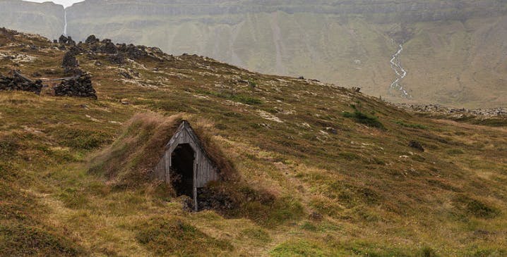 66fdb935e63fdcbfa8457839 Icelandic20turf20house Wikimedia20commons Cc20bysa