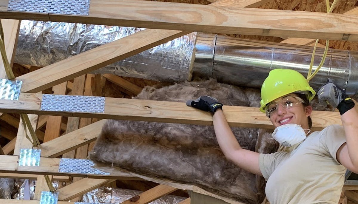 66fdb95101d3bffb21af6b7c Installationhvacductsinceiling