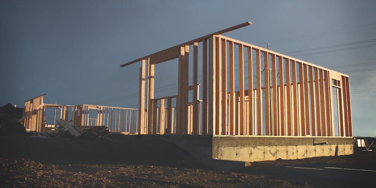 66fdb9be36c97ecdd48b5428 Hero 4