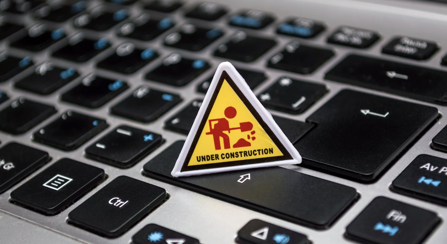 Even though technology potentially offers builders a business advantage via greater production efficiencies, customer satisfaction, and profitability, adoption continues to lag. (Photo: Fernando Arcos/ Pexels)