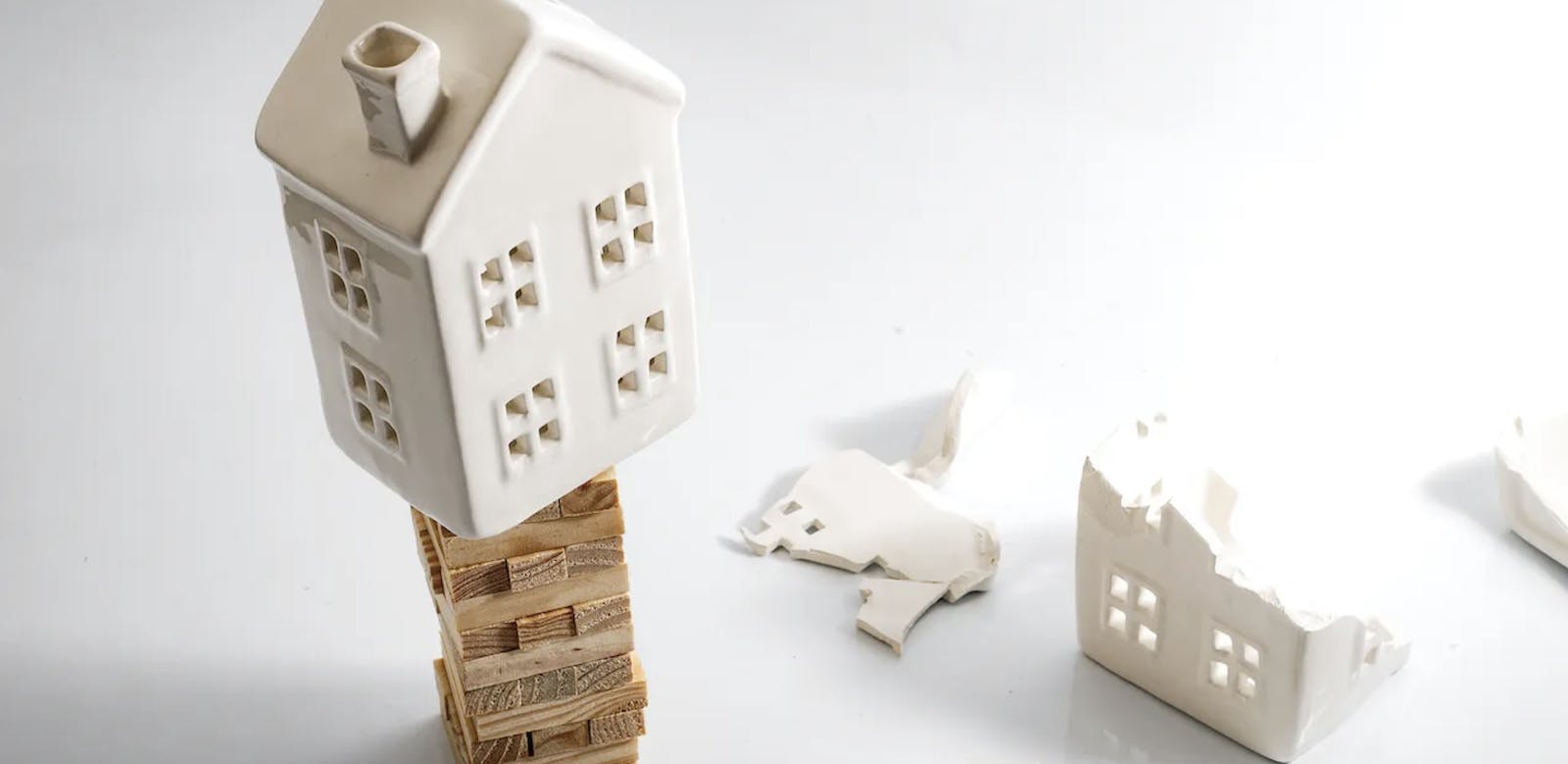 66fdba77a5dba0a7a846197d Ceramichousebalancingjengablocksbroken