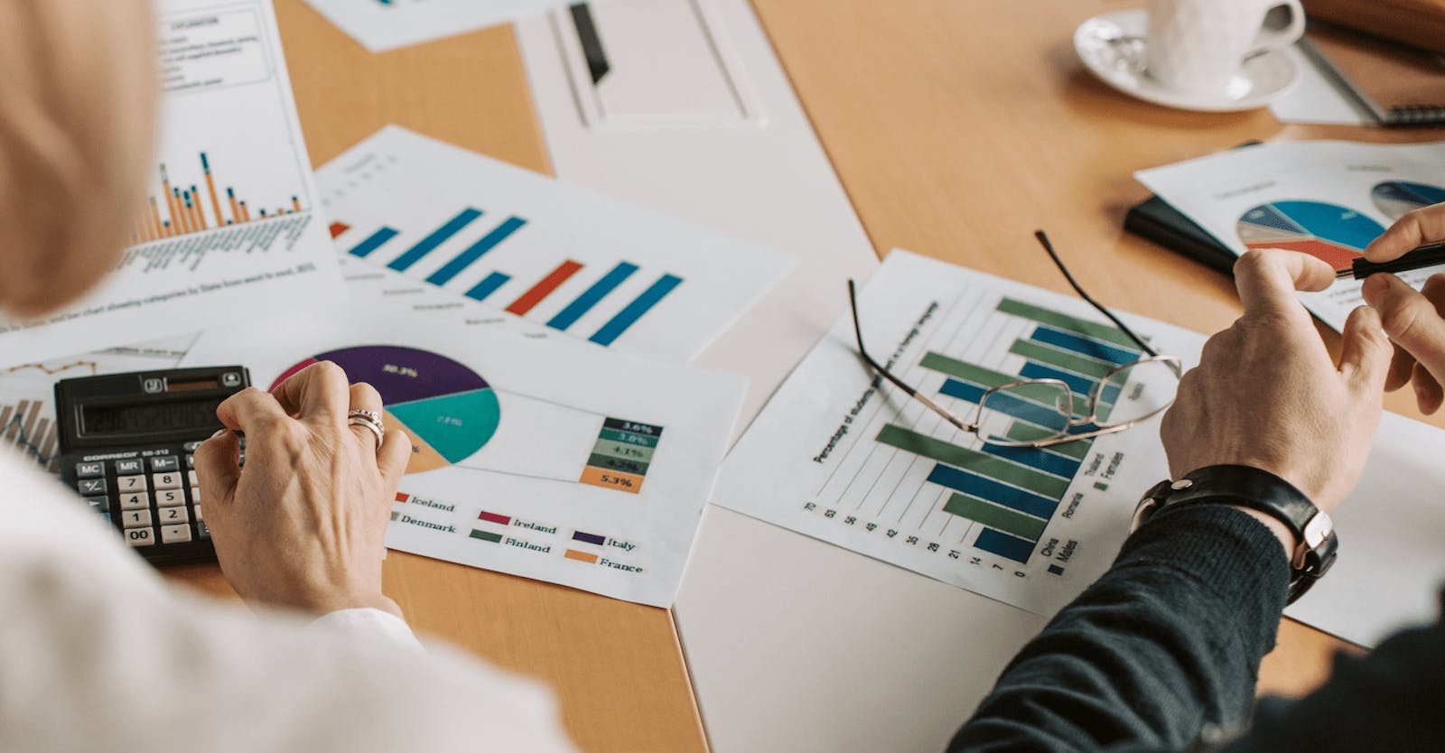 As a seller, you want to attract as many qualified bidders as possible. | Photo: Vlada Karpovich / Pexels