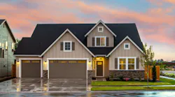 To distinguish their homes, builders and architects are using mixing and matching a range of materials on their new homes. Photo courtesy Binyamin Mellish from Pexels