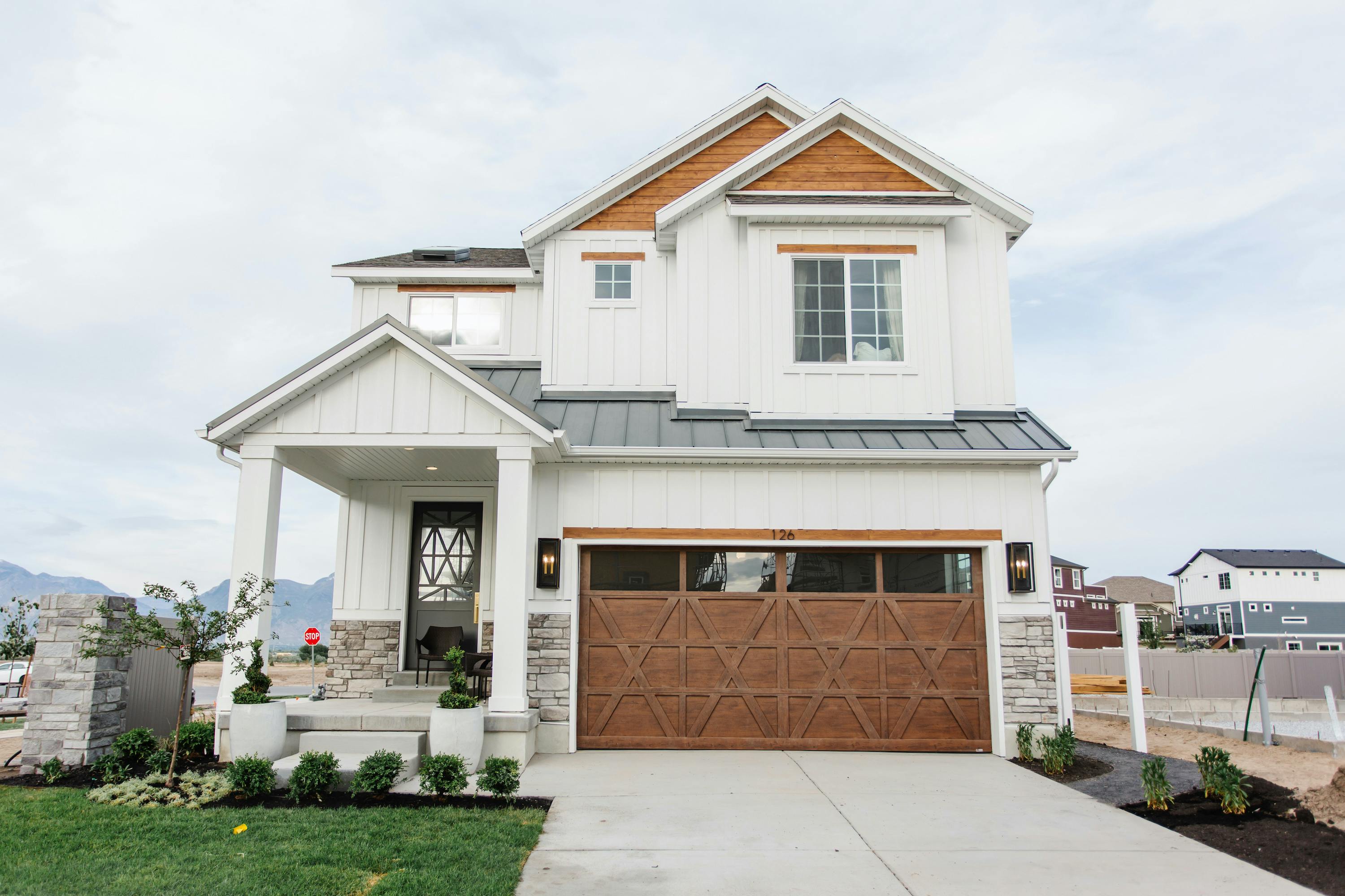 66fdbafe01d3bfa89faf6e8a Pwb20house25720copy