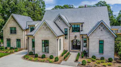 Westlake DaVinci Roofscapes’ Multi-Width Slate composite roofing in Slate Gray