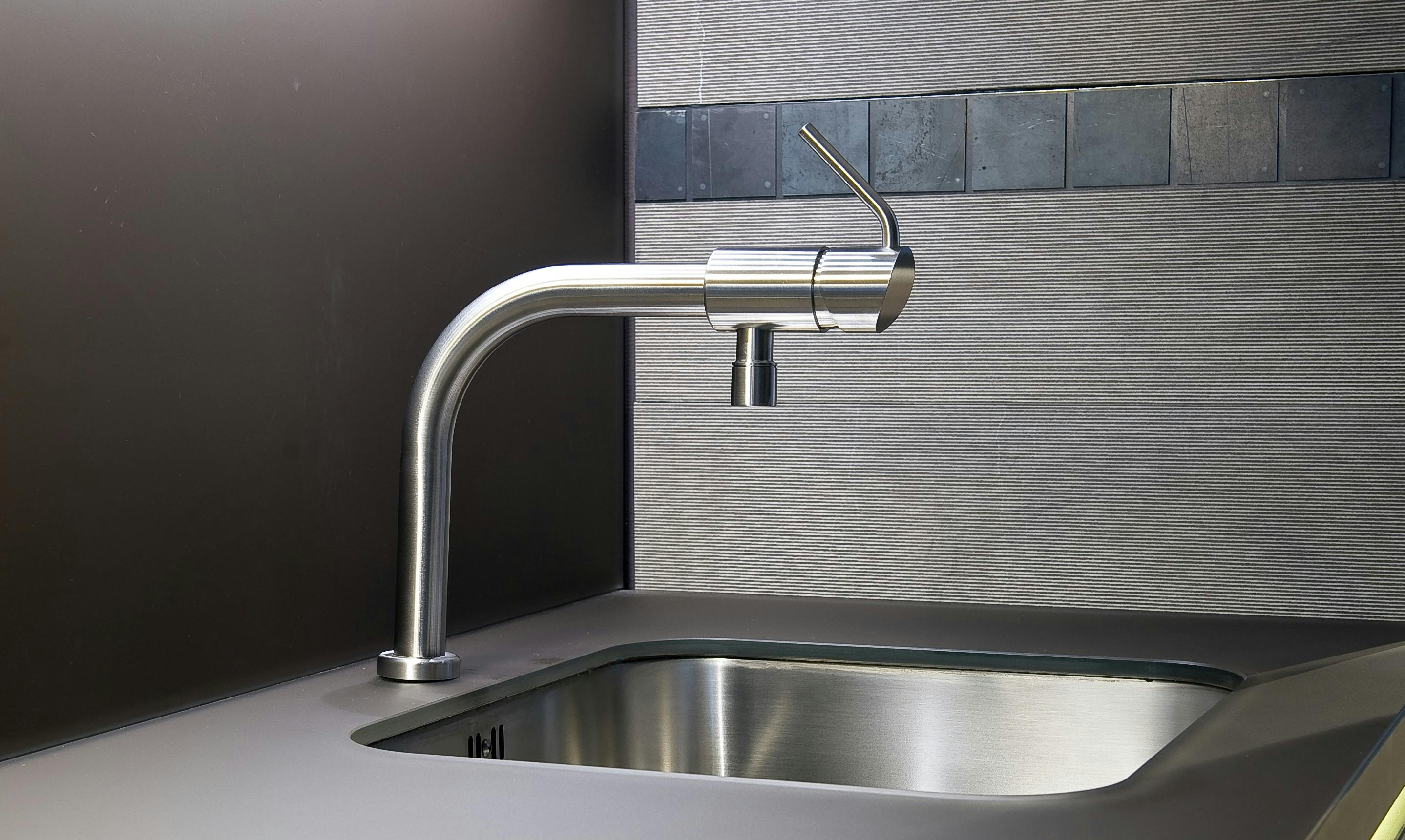 66fdbb1e36c97e2f188b5670 1320mgsbomakitchenfaucethero