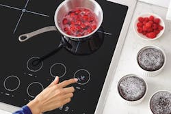 66fdbc4836c97e7a3e8b58db Ew36ic60ls Caramelsauce Strawberries Hand 66fdbc4836c97e7a3e8b58db Ew36ic60ls Caramelsauce Strawberries Hand