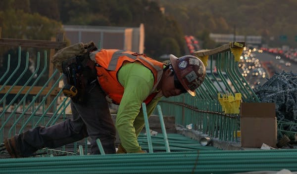 66fdbc73de5fd14ed254841c Construction20worker