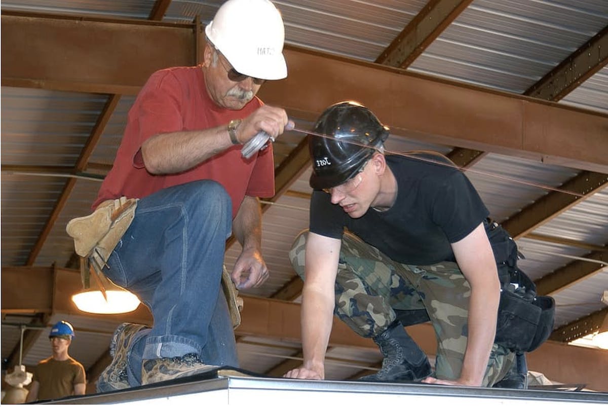 66fdbc7ea897b522beb1f660 Constructionworkertrainingonjobsite