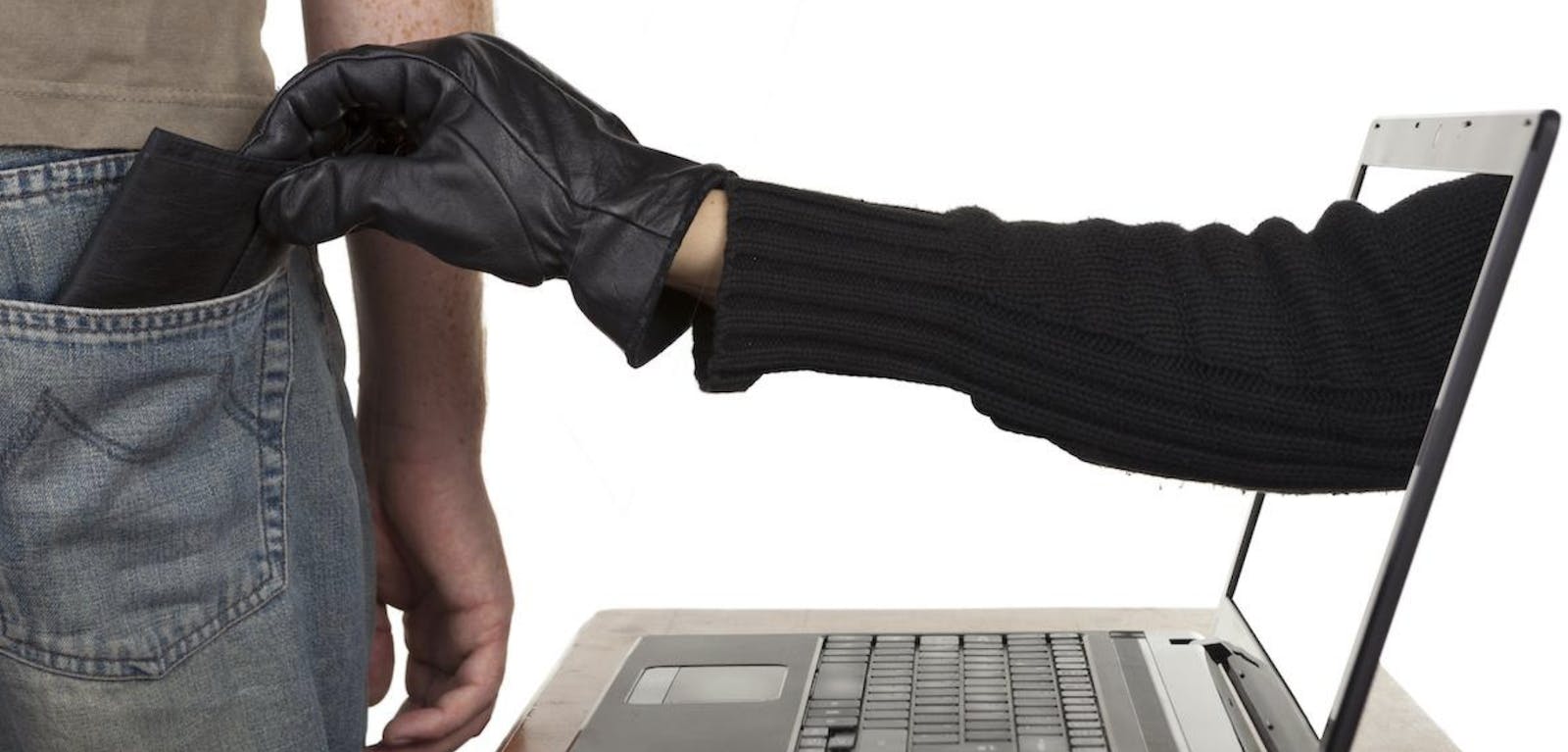 66fdbc8001d3bf2cb1af717c Cybercriminalpickingpocket