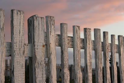 66fdbd7301d3bfdd07af7572 Fence2