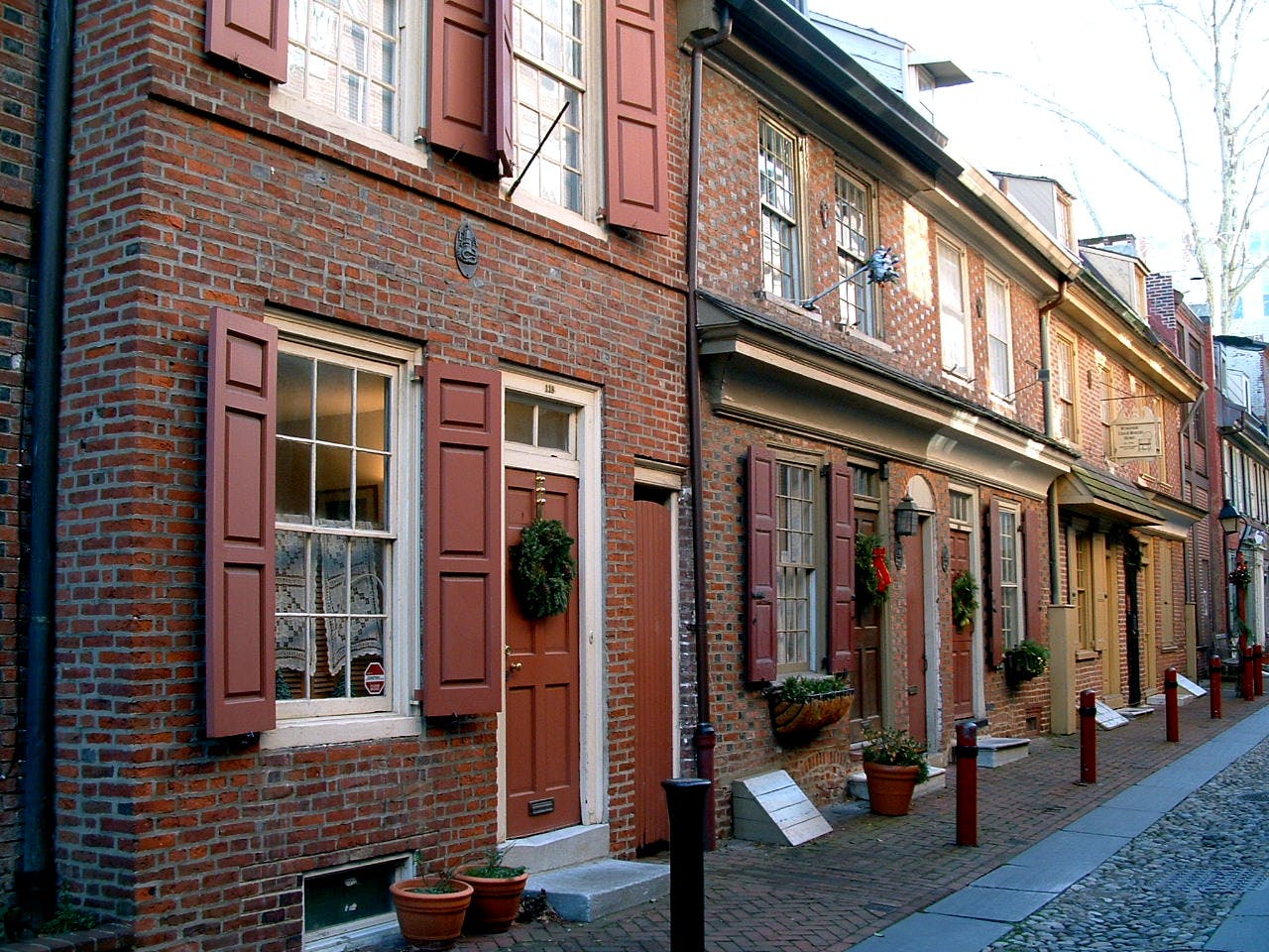 66fdbede01d3bfeb90af79ad Philaelfrethsalley 3