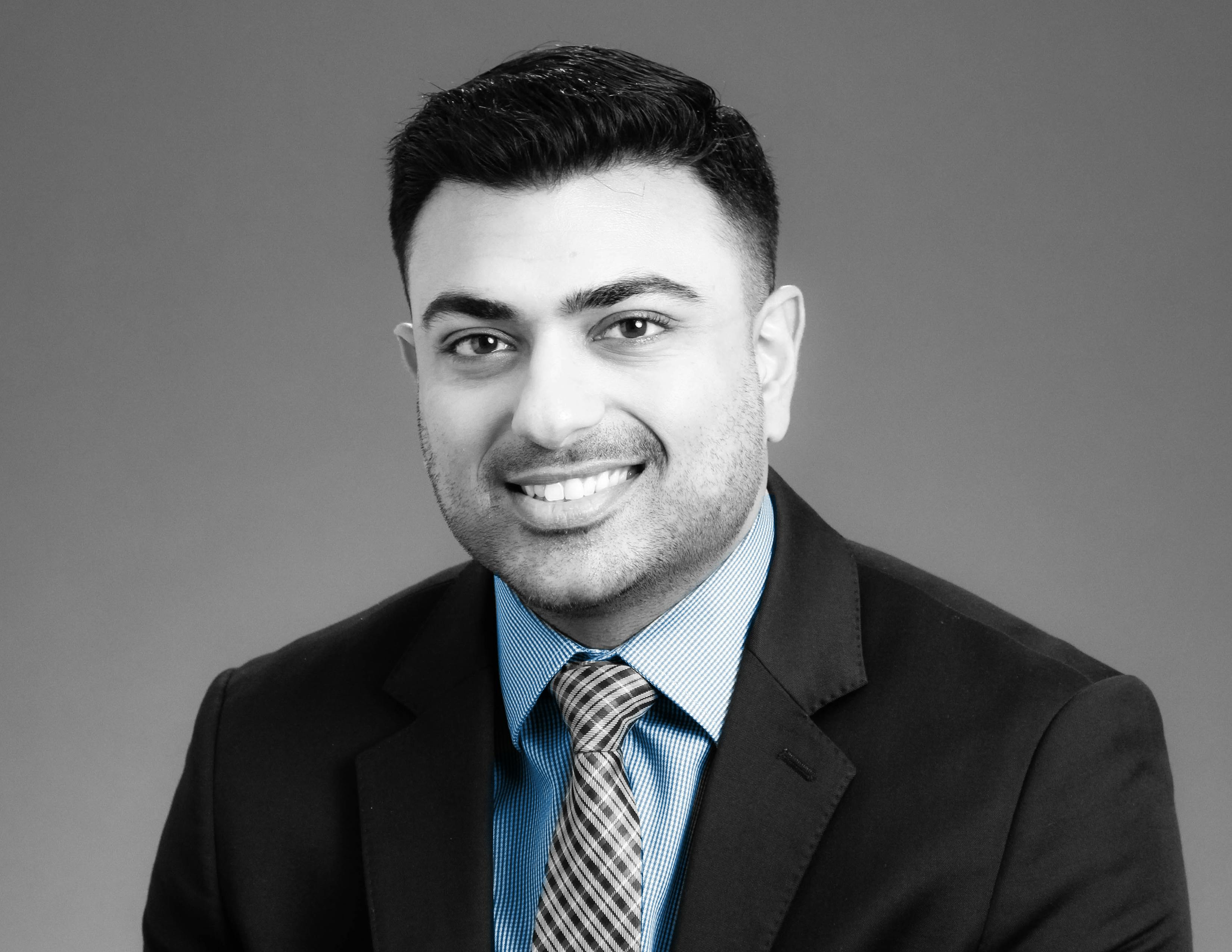 66fdbf36e1fd4ad6d0e1f1a7 Viny20panchal20headshot