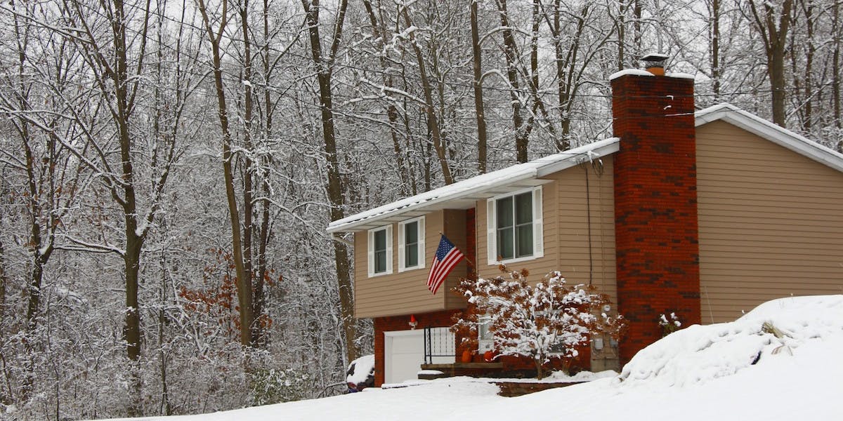 66fdc005dbd68e6a864aab78 Houseinwinterwoods