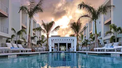 Hero 15 4061 03 Clubhouse%20 Pool