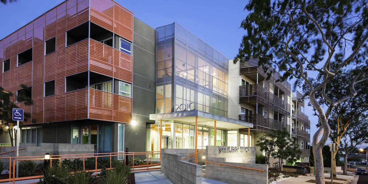 66fdc08ba5dba0644f462adc Hero61