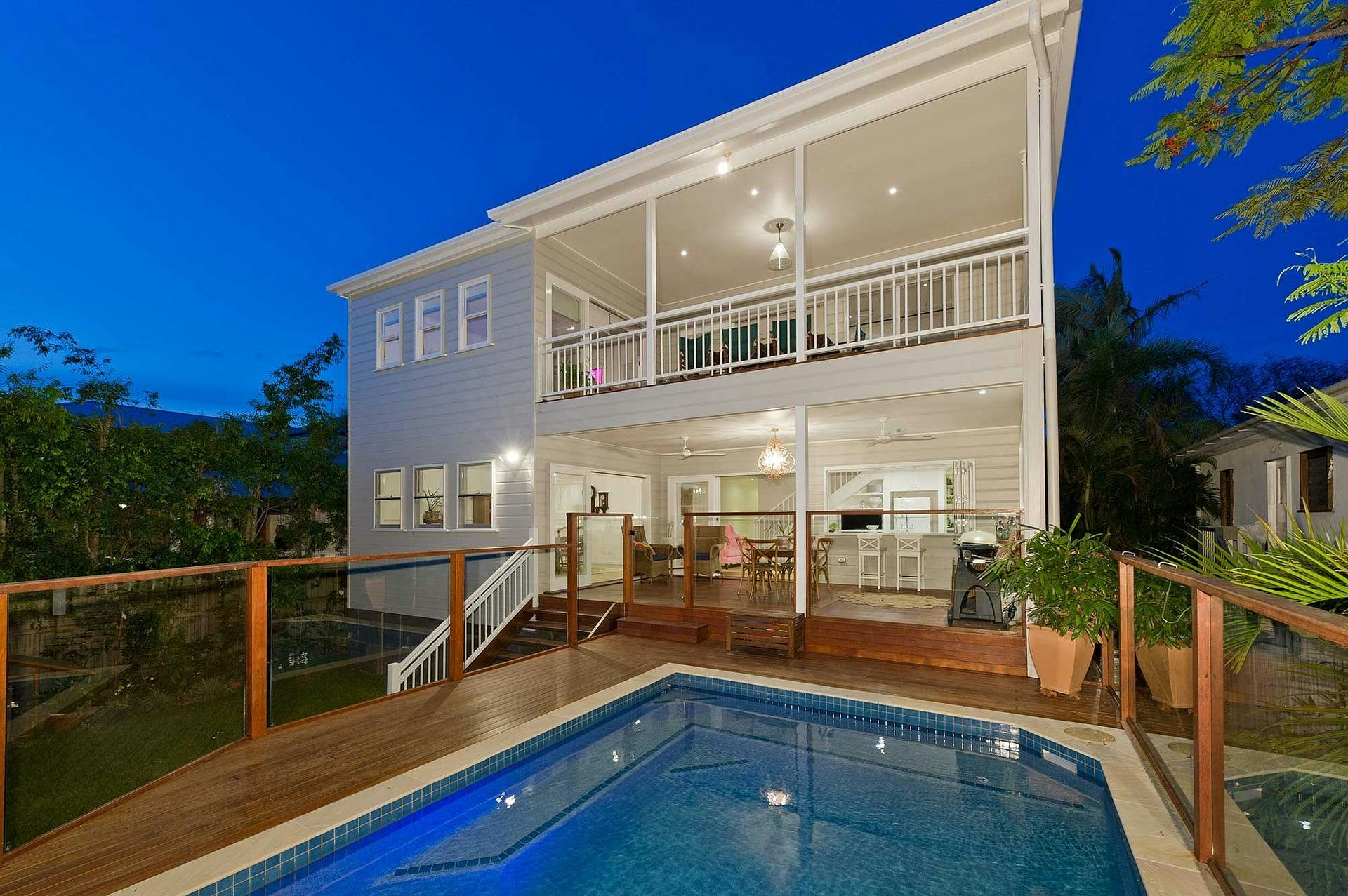 66fdc0afe63fdc85e7458d02 Decking864099 1920