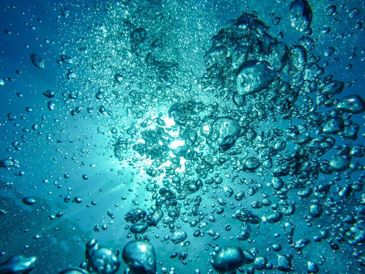 66fdc109d4ea387098a5a096 Airbubblesdivingunderwaterblow62307