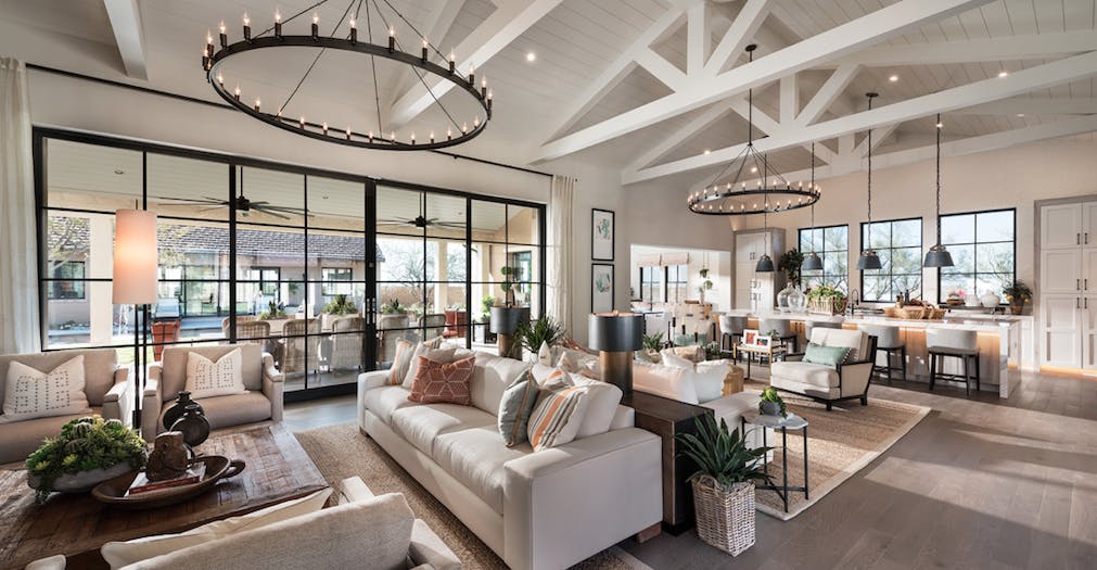 66fdc2f1e63fdc444f458fd6 Cheval20model20at20white20horse Hero