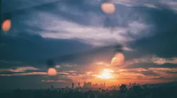 Photo: Unsplash/Roberto Nickson