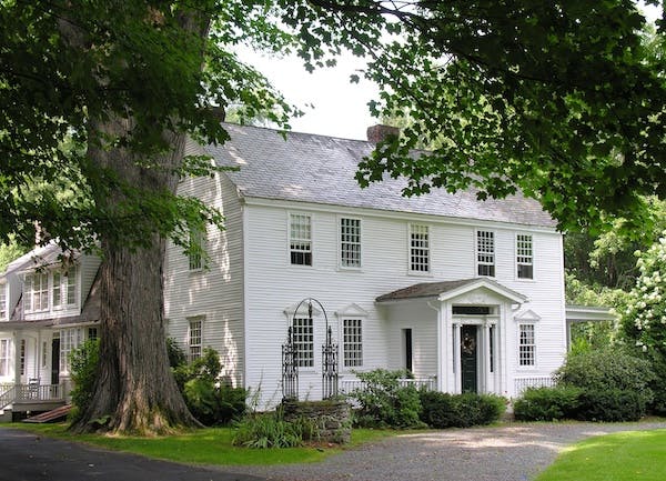 66fdc61ca5dba013204631e2 Colonialhouse