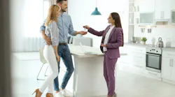 key to couple indoors By New Africa - Adobe Stock
