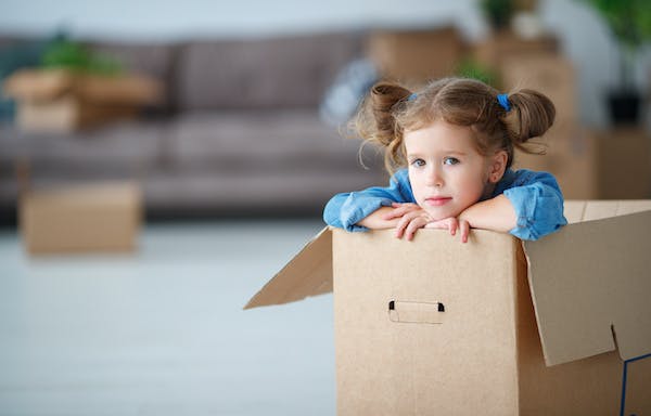 66fdc62edbd68e7c814ab4a2 Childinmovingbox