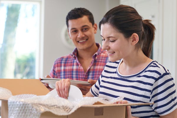 66fdc63be63fdc41444593f4 Coupleunboxing