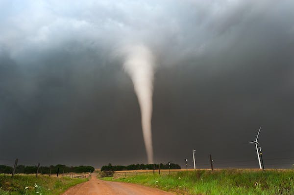 66fdc681e63fdc7dd245949e Tornado