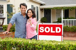 66fdc68dde5fd1cb27549988 Coupleoutsidehomesold 66fdc68dde5fd1cb27549988 Coupleoutsidehomesold