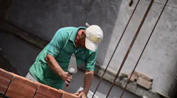 Home Innovation Labs and Pro Builder survey results reveal what home builders are doing about the skilled labor shortage. | Photo: Patasgrunge / Pixabay