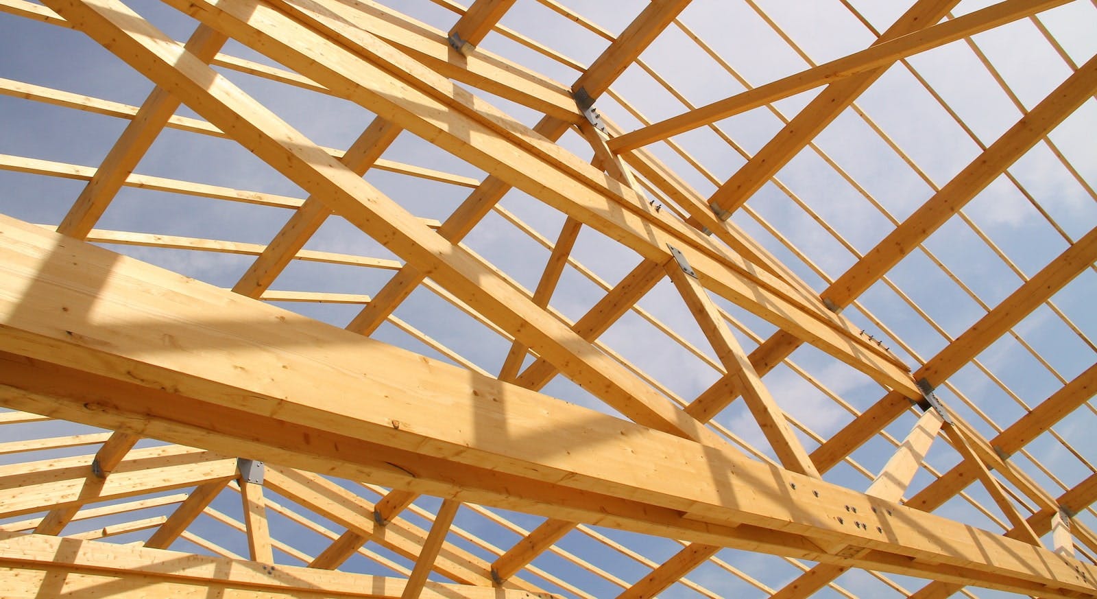 66fdc81be63fdc8854459826 Roof20truss20framing20lumbermin