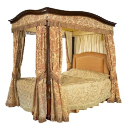 66fdc874d4ea386018a5ab2a Bed20with20canopymin 66fdc874d4ea386018a5ab2a Bed20with20canopymin