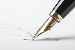 66fdc874e63fdccd8b4598c1 Pen20signing20a20contractmin 66fdc874e63fdccd8b4598c1 Pen20signing20a20contractmin