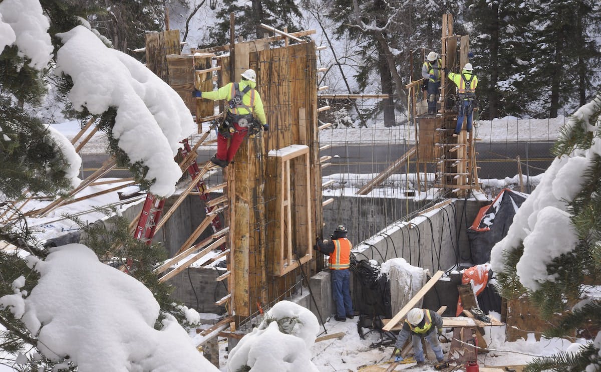 66fdc8bddbd68e18d04aba25 Winter20constructionmin