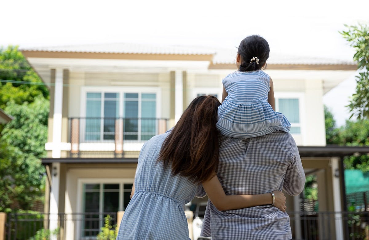 66fdc8f736c97e821c8b73de Young20buyersmin