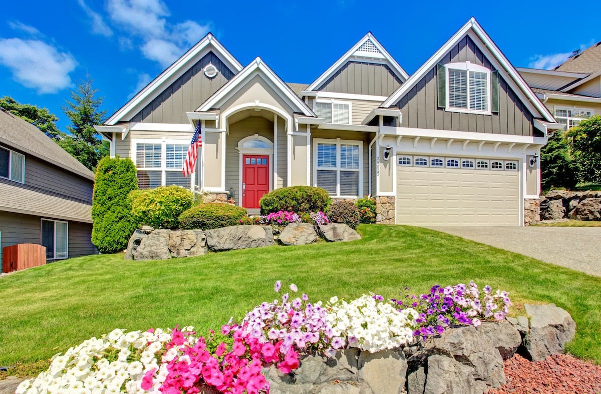 66fdc8f7a5dba049f64637e3 Spring20housemin