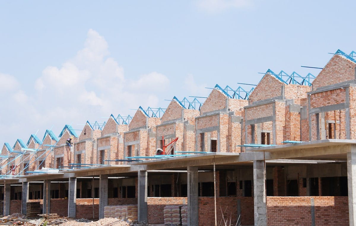 66fdc8fb36c97e55478b73ea Houses20constructionmin