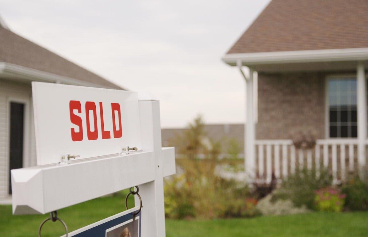 66fdc91e3cabd9a7c9a6ae09 Home20sold20signmin