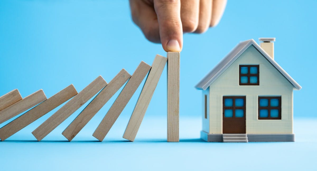 66fdc9273cabd9b683a6ae1f Domino20housemin