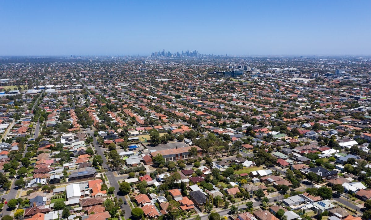 66fdc92aa5dba0523f46382f Suburb20and20citymin