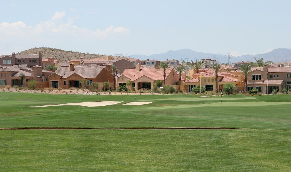 66fdc93036c97ecd348b7445 Homes20on20golf20coursemin