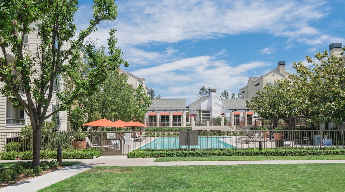 66fdc96cd4ea38ea72a5acf9 Community20poolmin