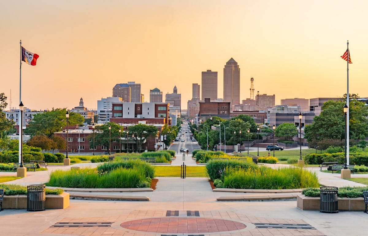 66fdc992e1fd4a1042e20467 Des20moinesmin