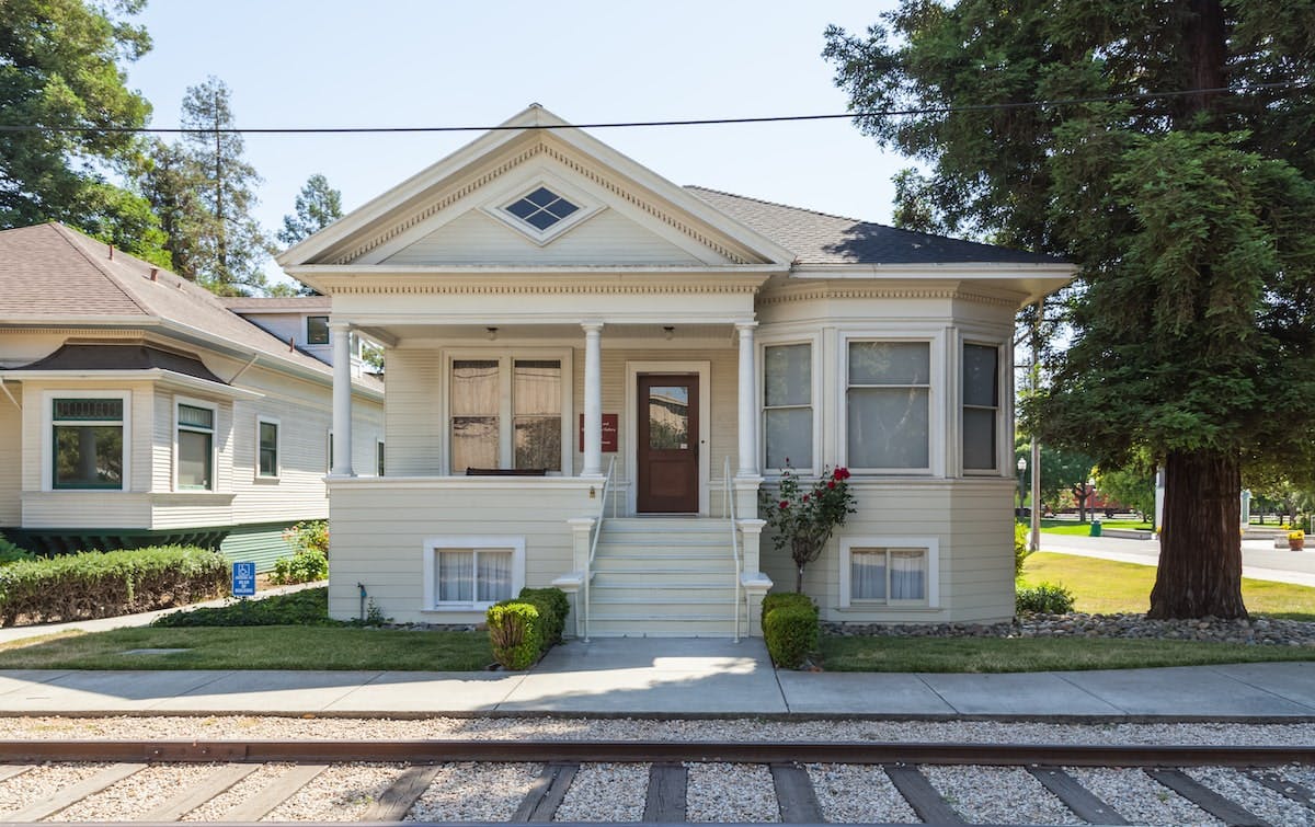 66fdc9a4dbd68e5fd44abbcd Small20housemin202