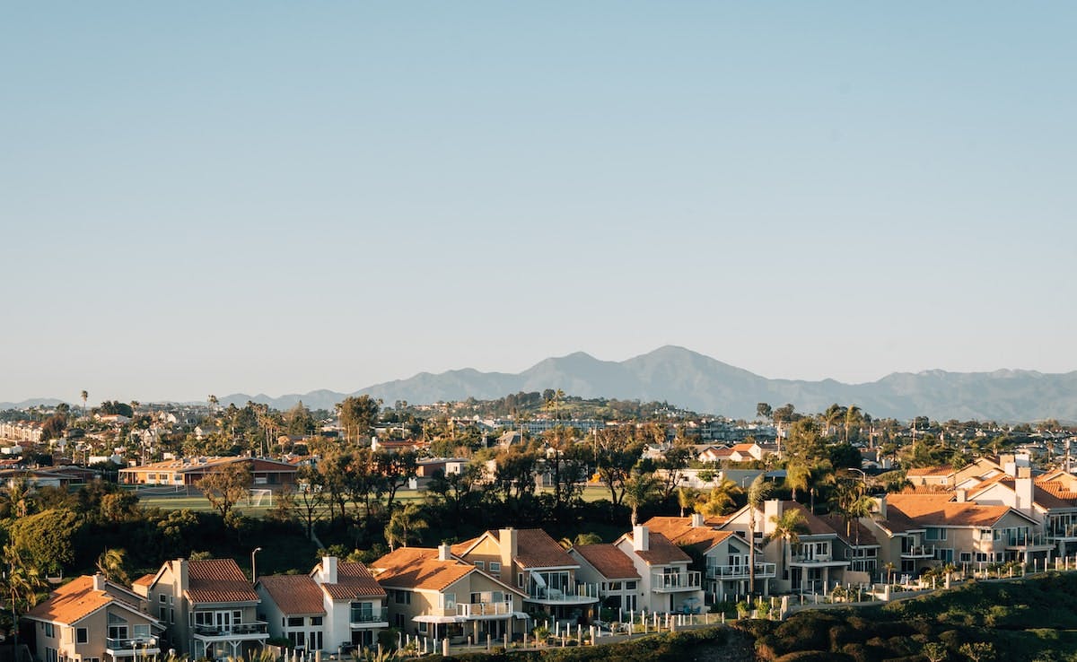 66fdc9a8e63fdcb377459ac1 California20housesmin