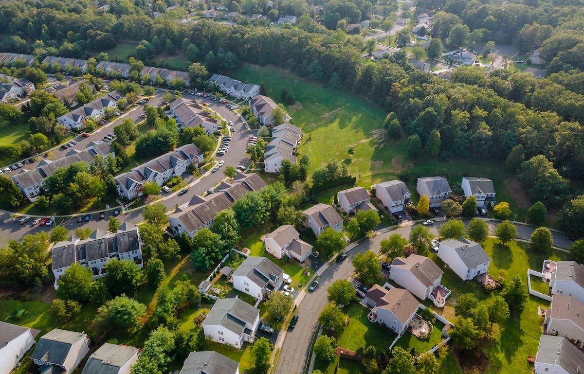 66fdc9aae63fdc13a3459ac9 Suburb20housesmin