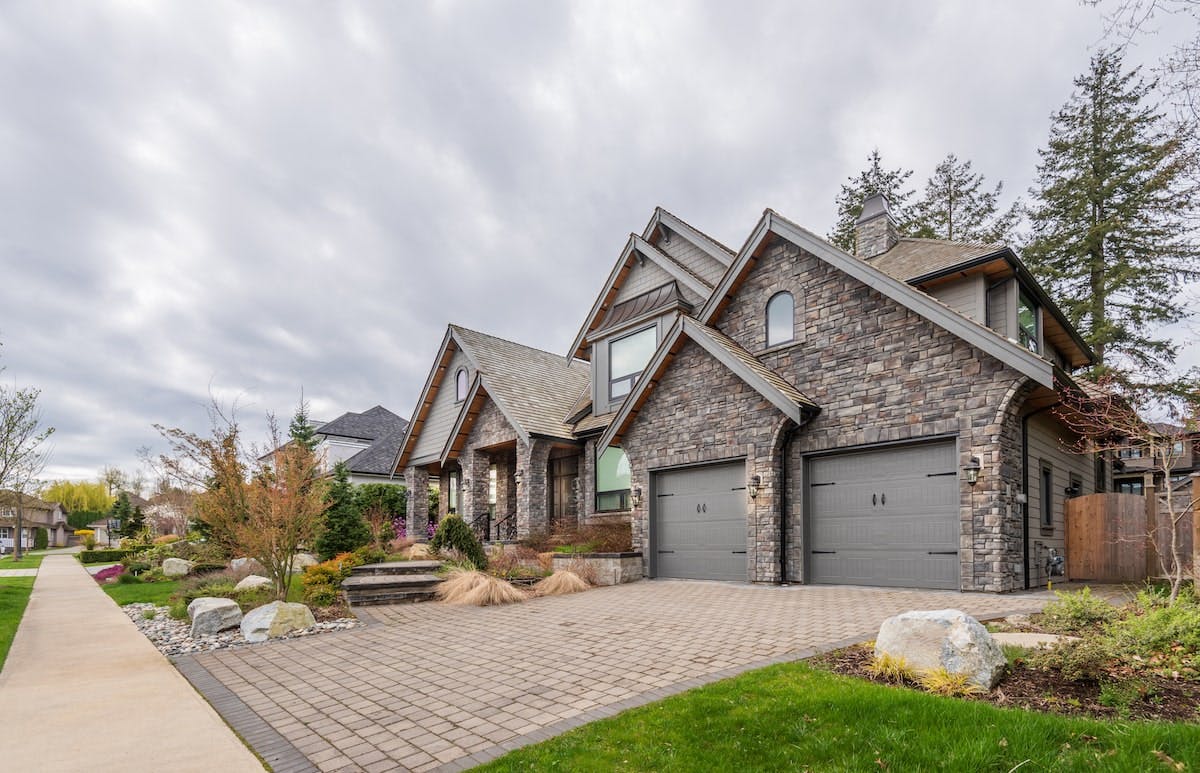 66fdc9dba897b55280b21285 Luxury20housemin