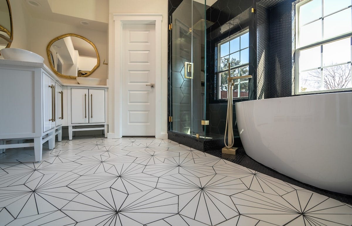 66fdc9e7d4ea3853f1a5adb5 Updated20bathroommin